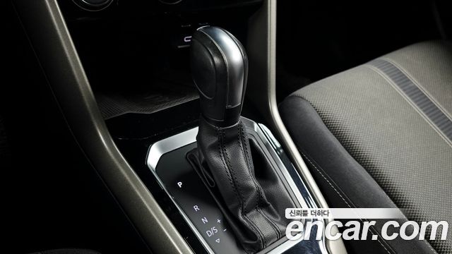Volkswagen T-Roc 2021 — photo 12