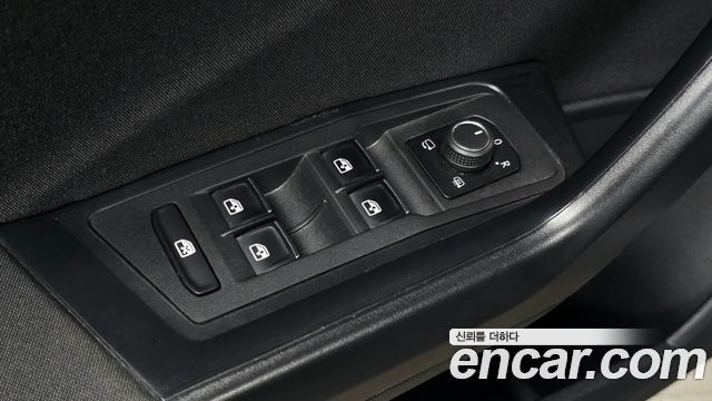 Volkswagen T-Roc 2021 — photo 26
