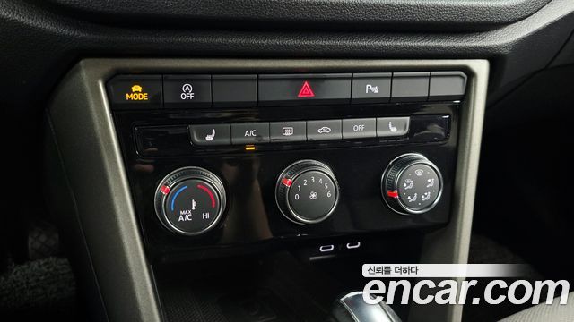 Volkswagen T-Roc 2021 — photo 27