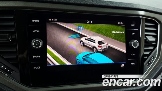 Volkswagen T-Roc 2021 — photo 29