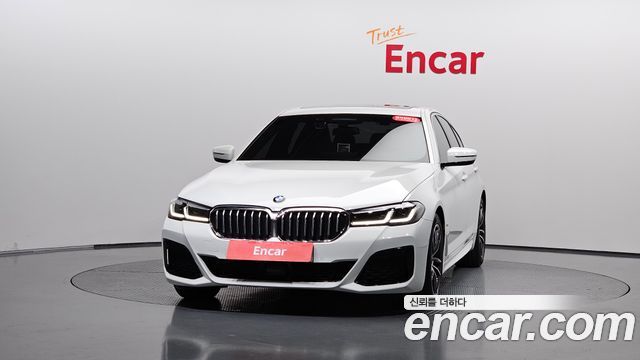 BMW 5-Series 2022 — photo 3