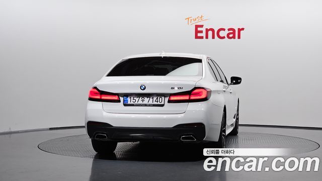 BMW 5-Series 2022 — photo 4