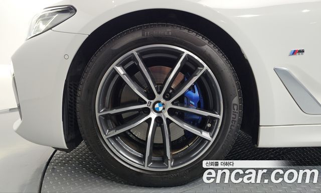 BMW 5-Series 2022 — photo 5