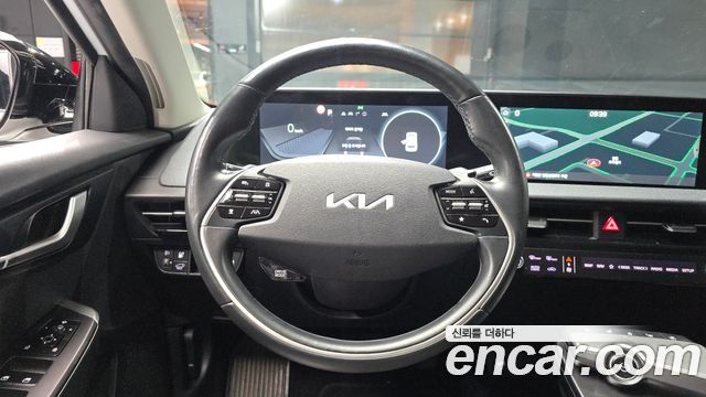 Kia EV6 2023 — photo 13