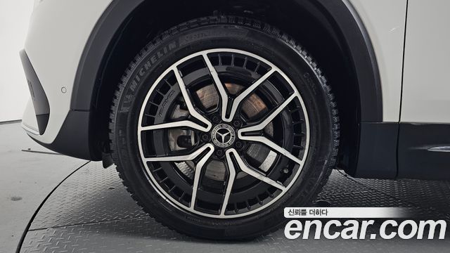 Mercedes-Benz EQB 2023 — photo 5