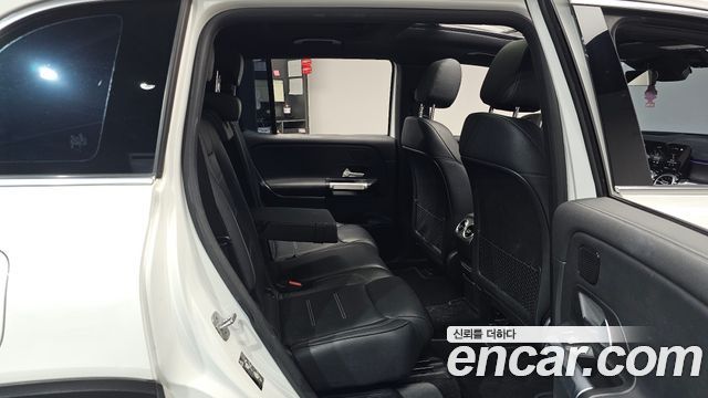 Mercedes-Benz EQB 2023 — photo 18
