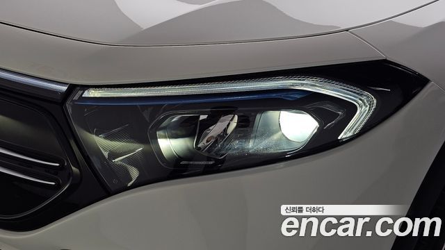 Mercedes-Benz EQB 2023 — photo 8