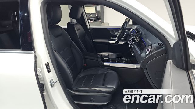 Mercedes-Benz EQB 2023 — photo 16