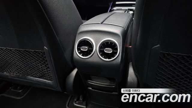 Mercedes-Benz EQB 2023 — photo 34