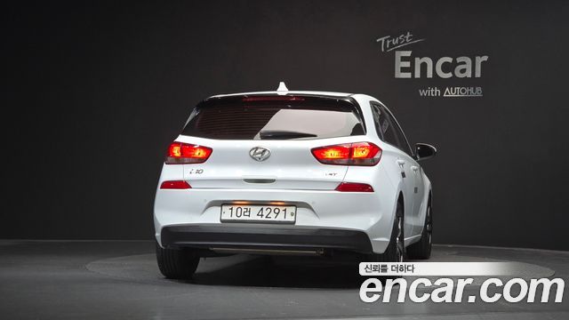 Hyundai i30 2018 — photo 4