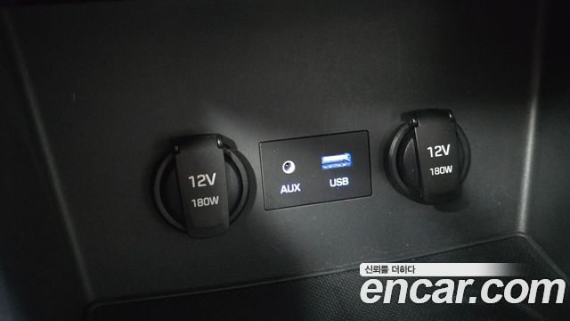 Hyundai i30 2018 — photo 23