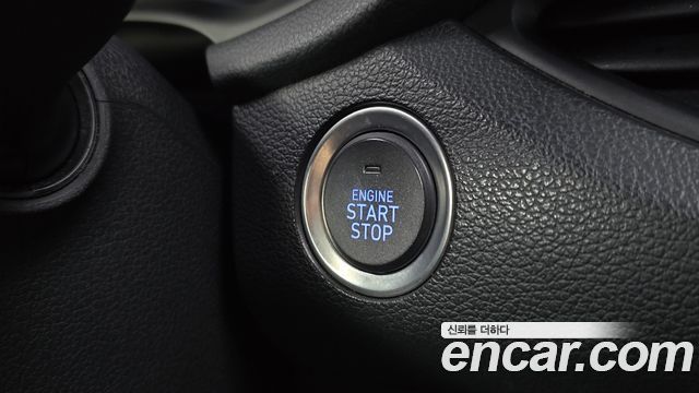 Hyundai i30 2018 — photo 24