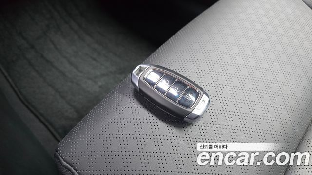 Hyundai i30 2018 — photo 26