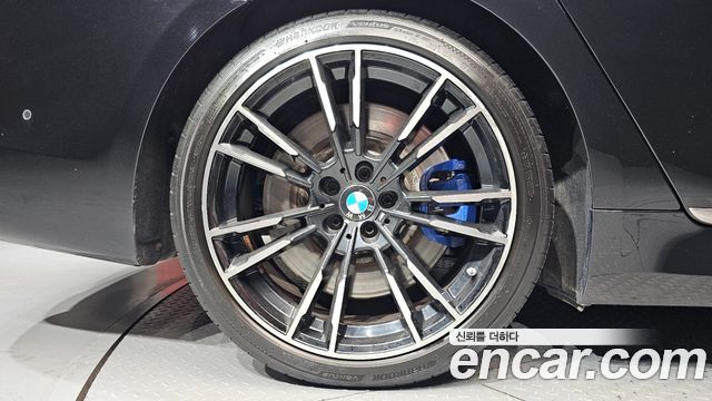 BMW 7-Series 2017 — photo 5
