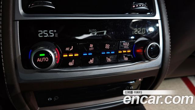 BMW 7-Series 2017 — photo 19