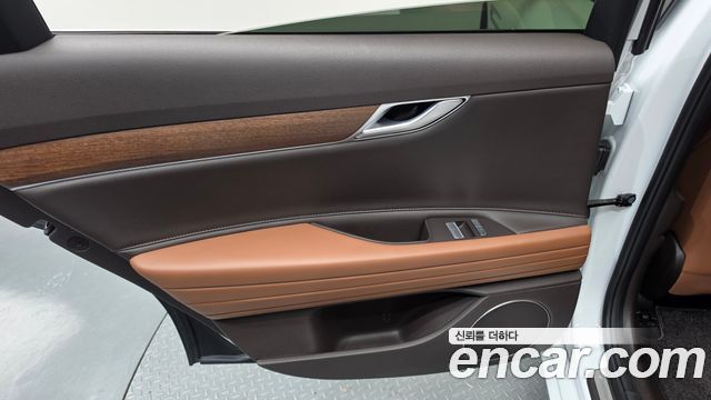 Genesis G80 2022 — photo 15