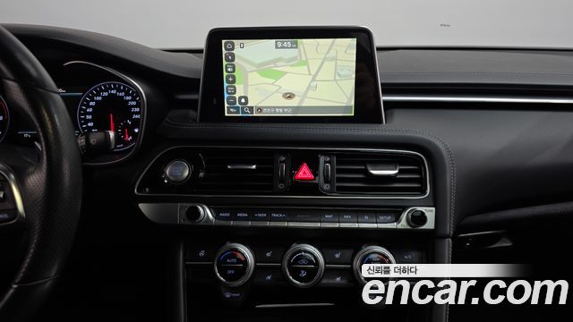 Genesis G70 2018 — photo 19