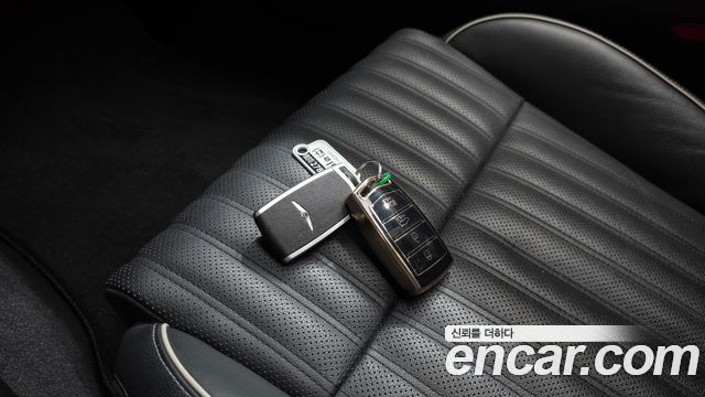 Genesis G70 2018 — photo 21