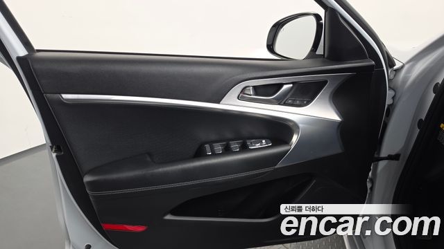 Genesis G70 2018 — photo 14
