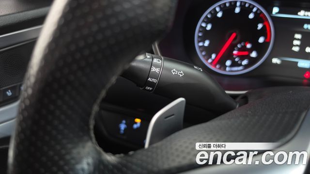 Genesis G70 2018 — photo 30