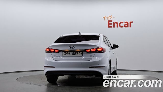 Hyundai AVANTE 2018 — photo 4