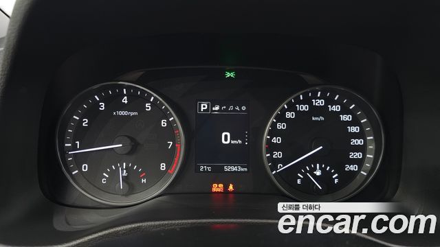 Hyundai AVANTE 2018 — photo 11