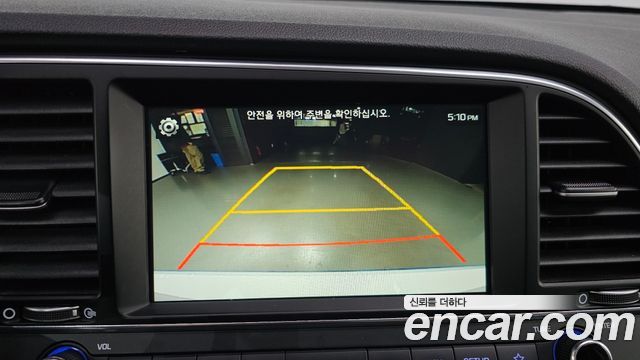 Hyundai AVANTE 2018 — photo 21