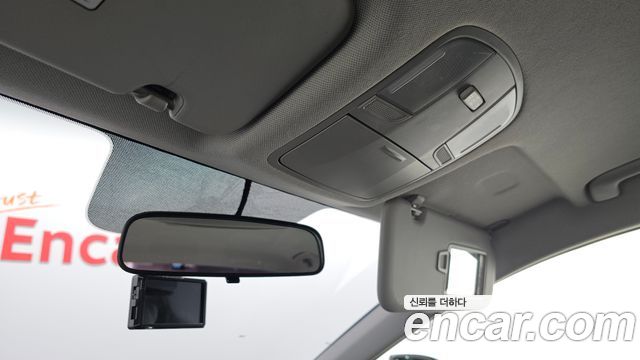 Hyundai AVANTE 2018 — photo 25