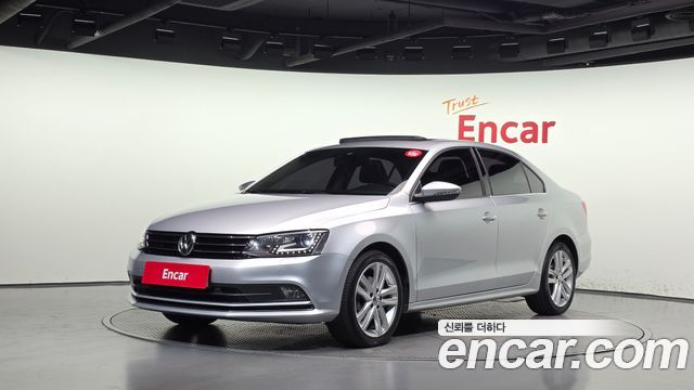 Volkswagen Jetta 2015 — photo 1