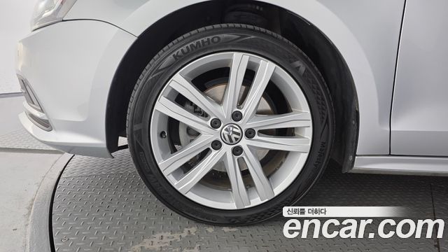 Volkswagen Jetta 2015 — photo 5