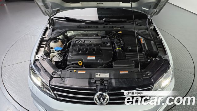 Volkswagen Jetta 2015 — photo 6