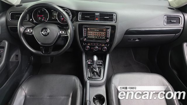 Volkswagen Jetta 2015 — photo 7
