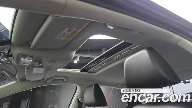 Volkswagen Jetta 2015 — photo 16