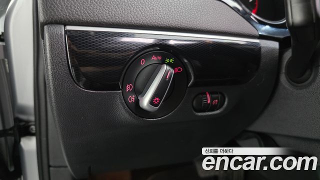 Volkswagen Jetta 2015 — photo 17