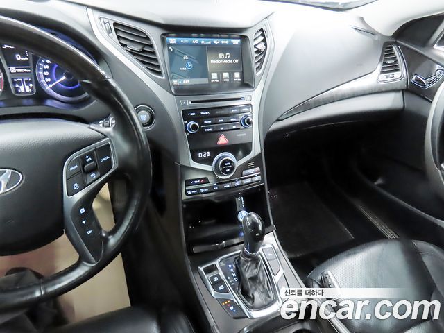 Hyundai Grandeur 2017 — photo 10