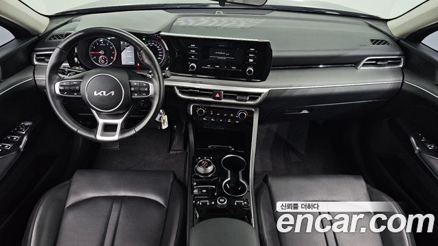 Kia K5 2023 — photo 10