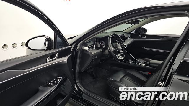 Kia K5 2023 — photo 13