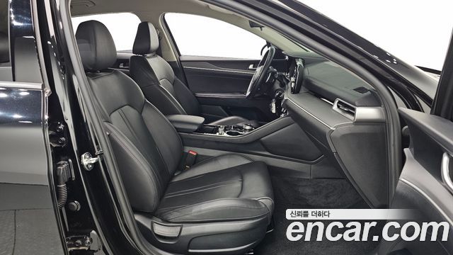 Kia K5 2023 — photo 17