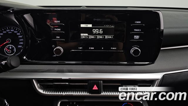 Kia K5 2023 — photo 20