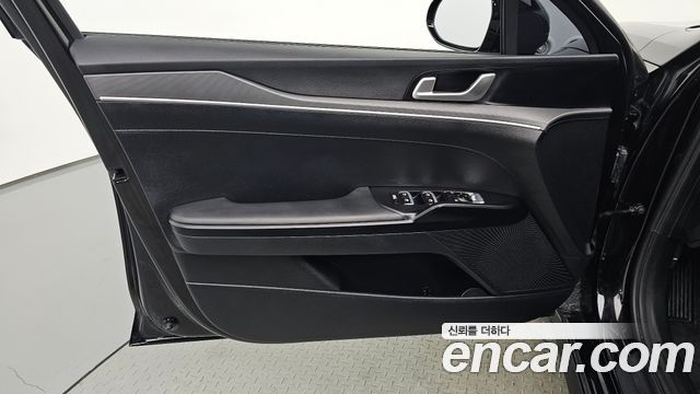 Kia K5 2023 — photo 14