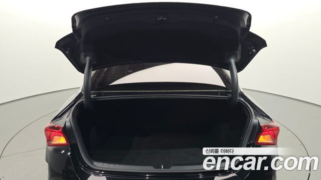 Kia K5 2023 — photo 30