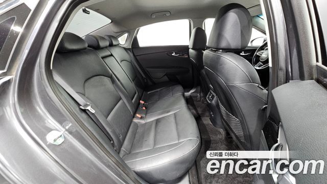 Kia K3 2022 — photo 18
