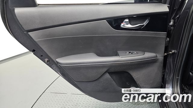 Kia K3 2022 — photo 15