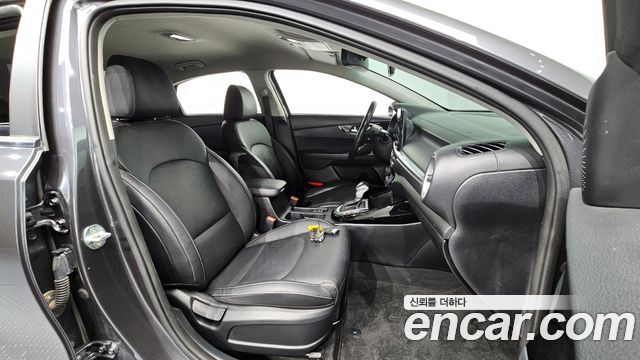 Kia K3 2022 — photo 16