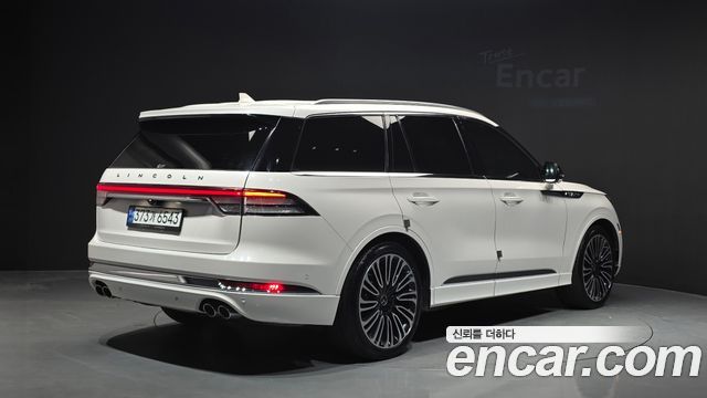Lincoln Aviator 2023 — photo 2