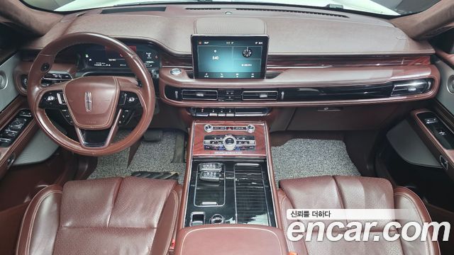 Lincoln Aviator 2023 — photo 10