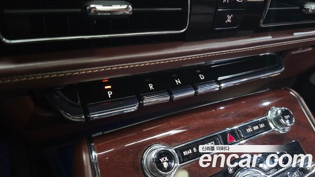 Lincoln Aviator 2023 — photo 12