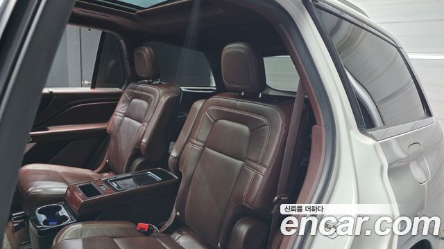 Lincoln Aviator 2023 — photo 18