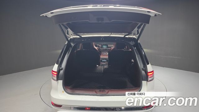 Lincoln Aviator 2023 — photo 24