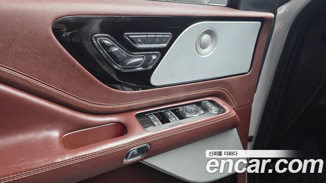 Lincoln Aviator 2023 — photo 14